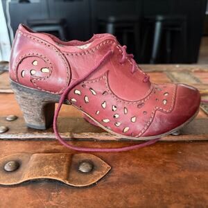 Rovers Heeled Oxford in Burgandy